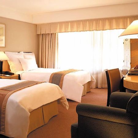 Renaissance Kowloon Hotel Гонконг Номер фото